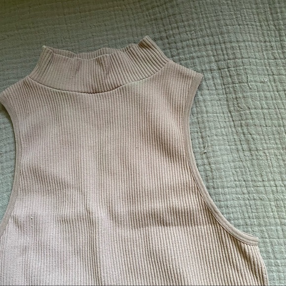 ZARA Mock Neck Cropped Top - Picture 2 of 3